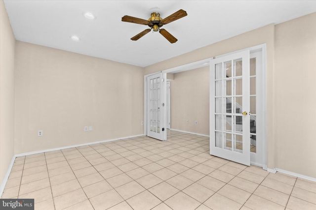 1157 WINTERTIDE DR, Harrisburg, PA 17111