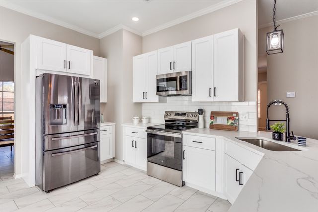 709 S Emma Drive, Arlington, TX 76002