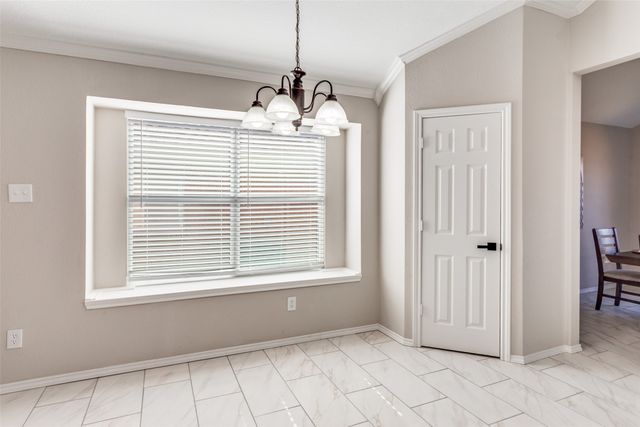 709 S Emma Drive, Arlington, TX 76002