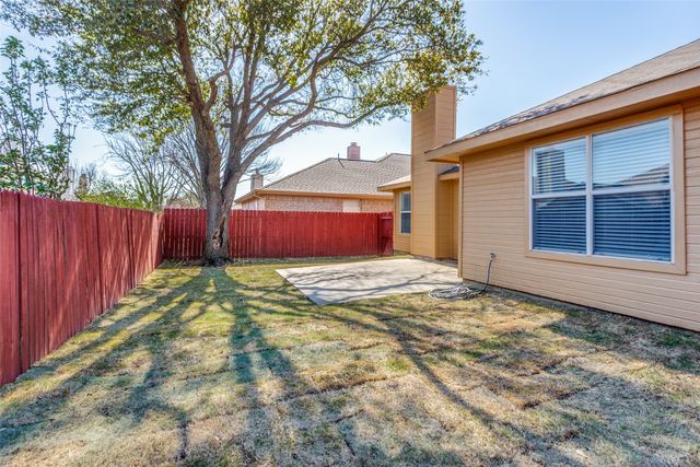 709 S Emma Drive, Arlington, TX 76002