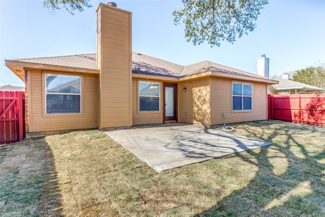 709 S Emma Drive, Arlington, TX 76002