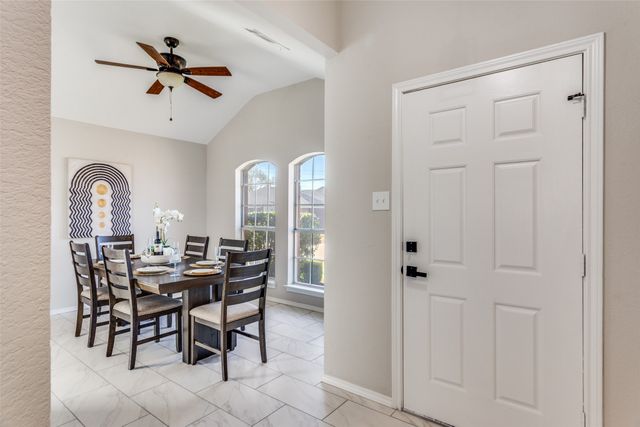 709 S Emma Drive, Arlington, TX 76002