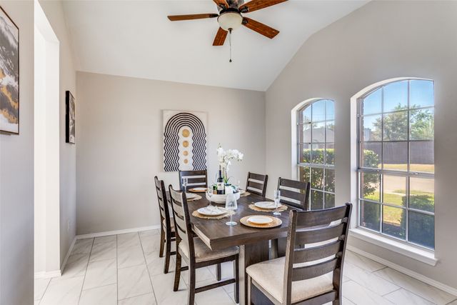 709 S Emma Drive, Arlington, TX 76002