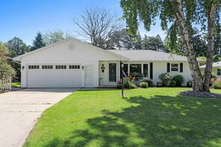 1421 ARGONNE DRIVE, Green Bay, WI 54304