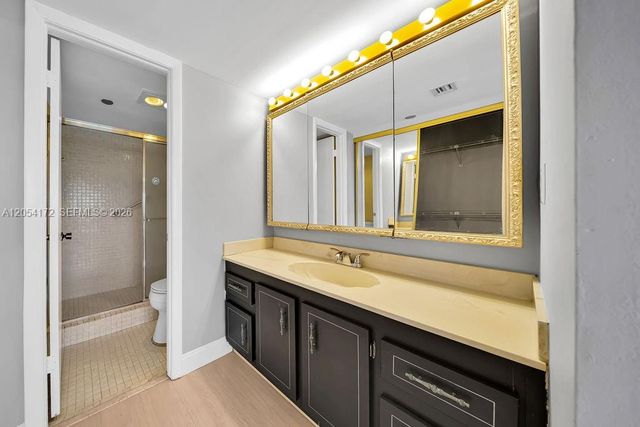 1200 Saint Charles Place 712, Pembroke Pines, FL 33026