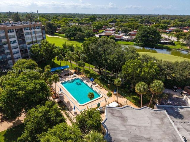 1200 Saint Charles Place 712, Pembroke Pines, FL 33026