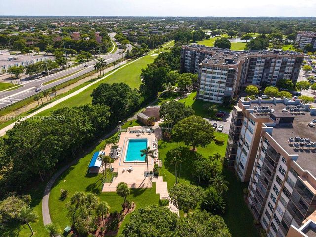 1200 Saint Charles Place 712, Pembroke Pines, FL 33026