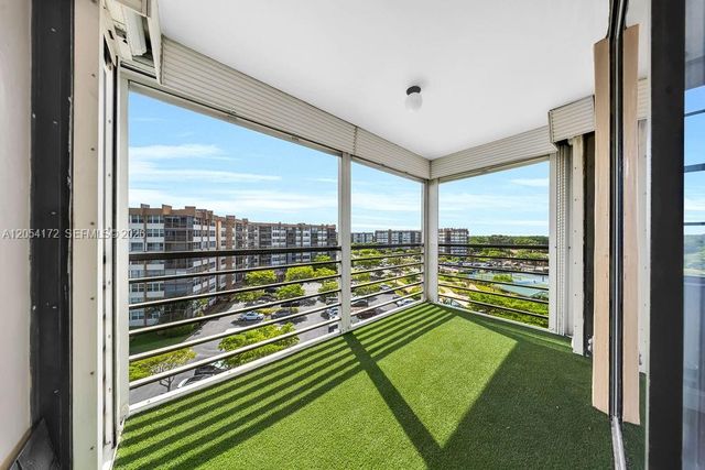 1200 Saint Charles Place 712, Pembroke Pines, FL 33026