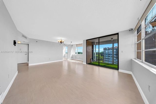 1200 Saint Charles Place 712, Pembroke Pines, FL 33026