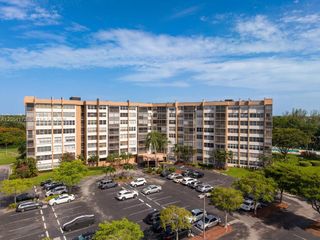 1200 Saint Charles Place 712, Pembroke Pines, FL 33026
