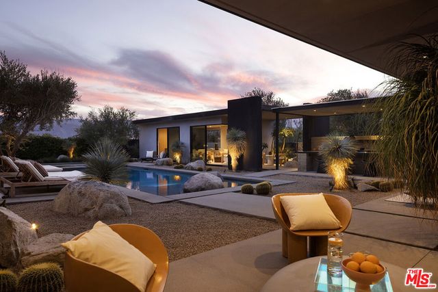 2 Echo Lane, Rancho Mirage, CA 92270