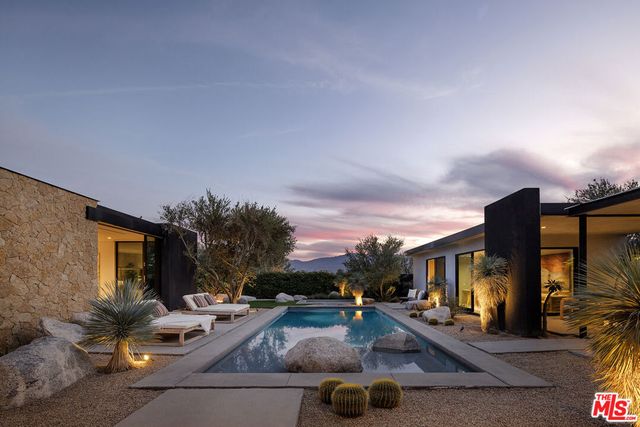 2 Echo Lane, Rancho Mirage, CA 92270