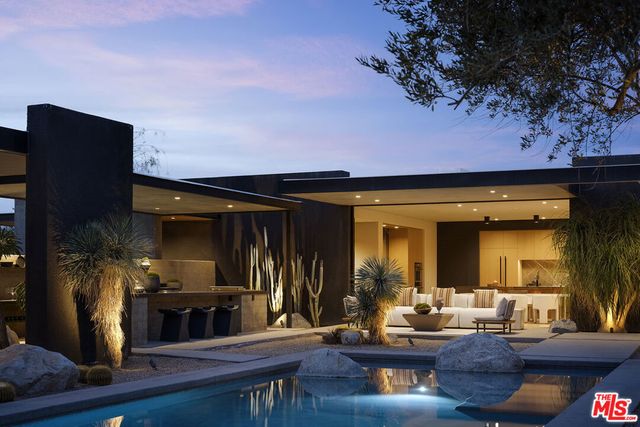 2 Echo Lane, Rancho Mirage, CA 92270