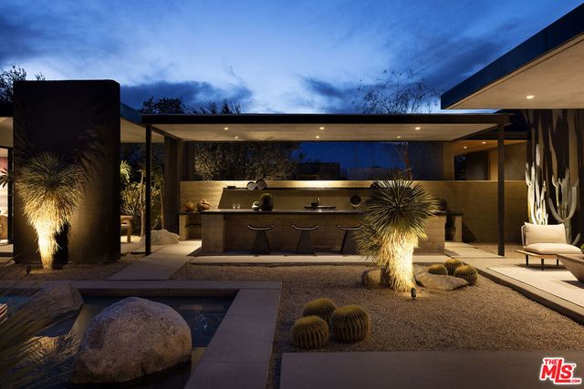 2 Echo Lane, Rancho Mirage, CA 92270