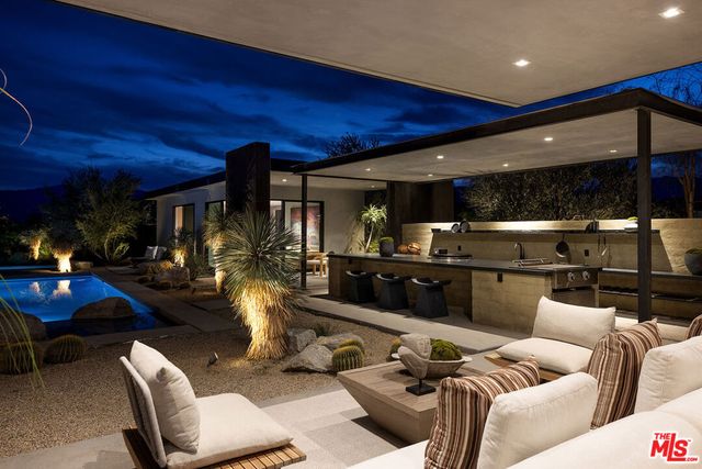 2 Echo Lane, Rancho Mirage, CA 92270