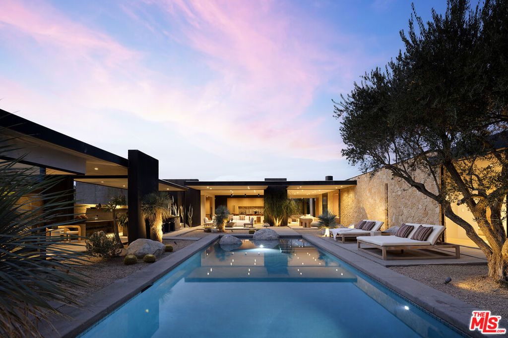 2 Echo Lane, Rancho Mirage, CA 92270