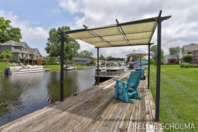 12814 Theris Drive, Wayland, MI 49348