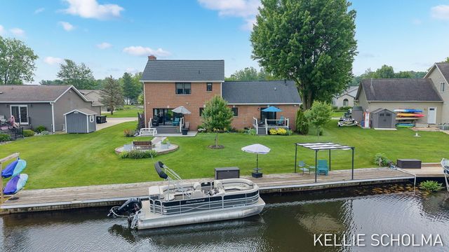 12814 Theris Drive, Wayland, MI 49348