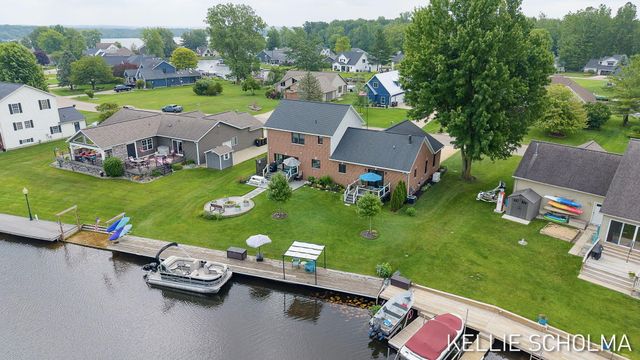 12814 Theris Drive, Wayland, MI 49348