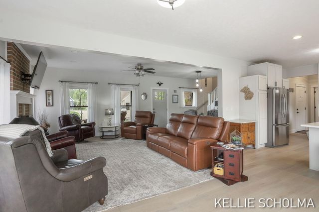 12814 Theris Drive, Wayland, MI 49348