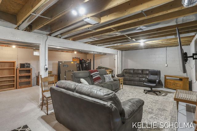 12814 Theris Drive, Wayland, MI 49348