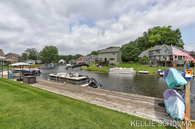 12814 Theris Drive, Wayland, MI 49348