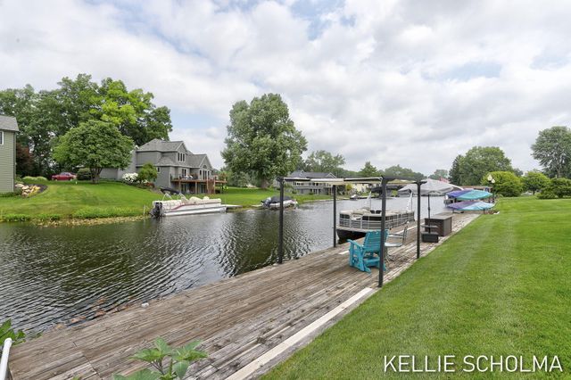 12814 Theris Drive, Wayland, MI 49348