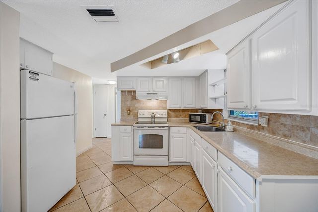 7804 NIAGARA DRIVE, Port Richey, FL 34668