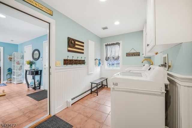 4 Salter Dr, Montville Twp., NJ 07045