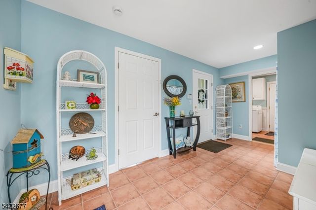 4 Salter Dr, Montville Twp., NJ 07045