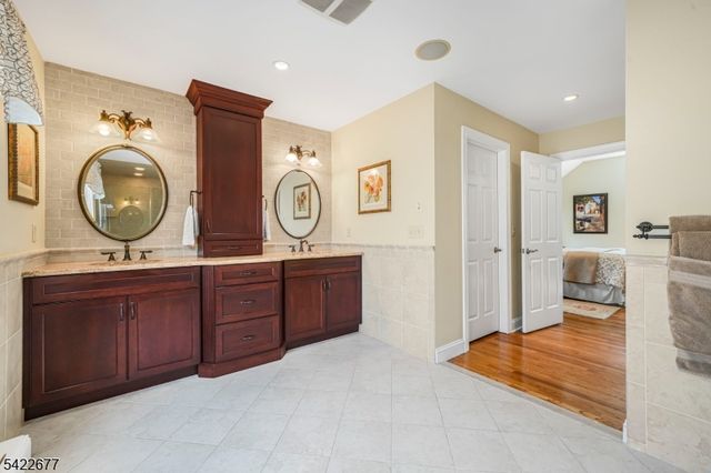 4 Salter Dr, Montville Twp., NJ 07045