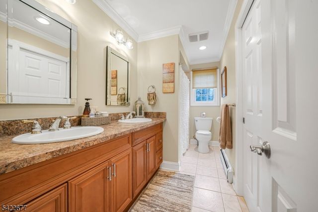 4 Salter Dr, Montville Twp., NJ 07045