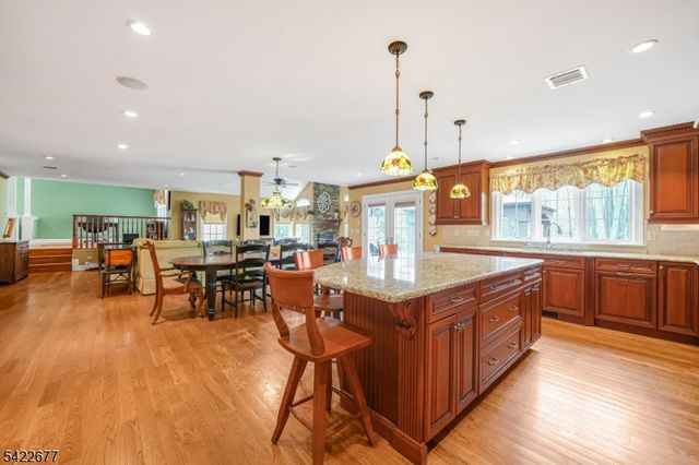 4 Salter Dr, Montville Twp., NJ 07045