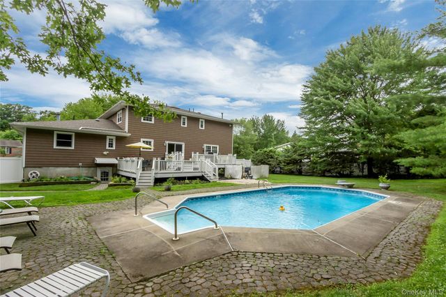 7 S Cranford Road, Bardonia, NY 10954