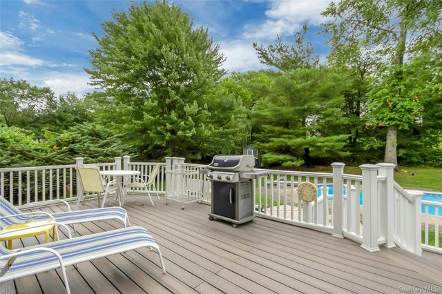 7 S Cranford Road, Bardonia, NY 10954