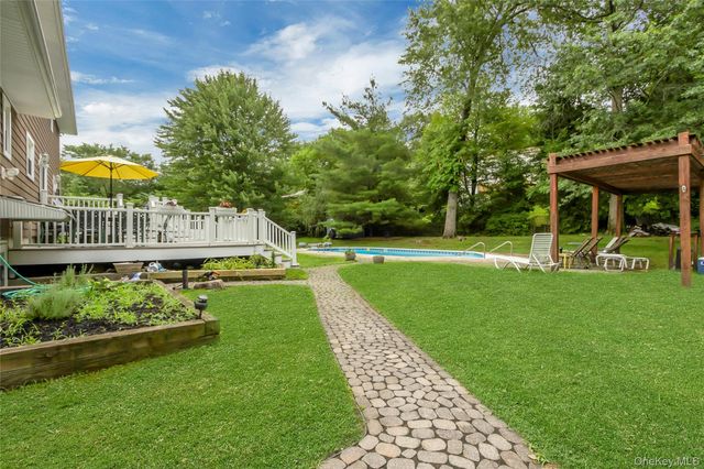 7 S Cranford Road, Bardonia, NY 10954