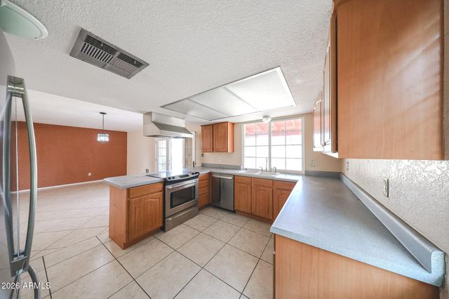 19621 N 3RD Drive, Phoenix, AZ 85027