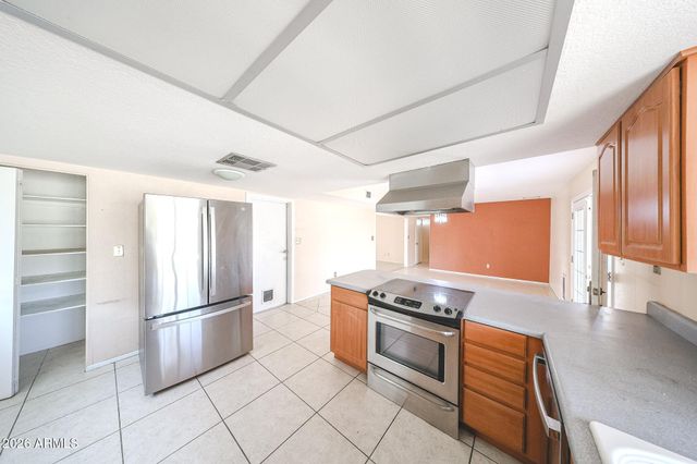 19621 N 3RD Drive, Phoenix, AZ 85027