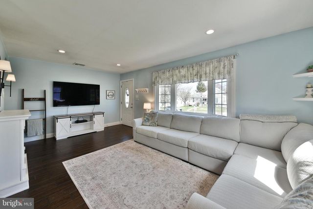 2604 LYNNE AVE, Hatboro, PA 19040