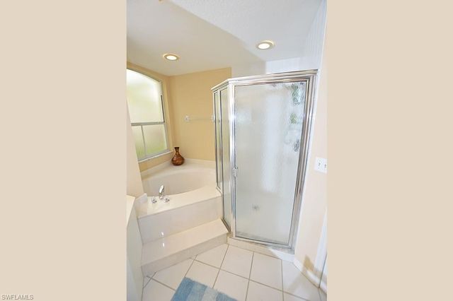 9111 Las Maderas DR 102, Bonita Springs, FL 34135