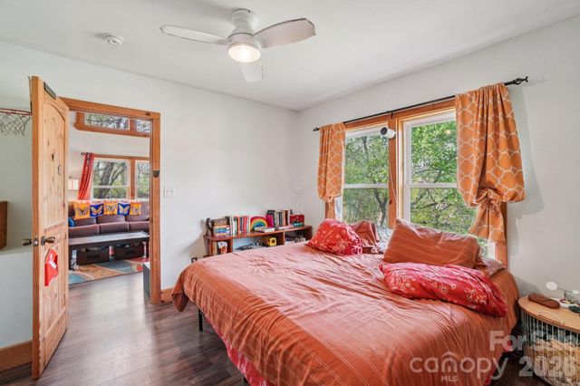 25 Moore Street, Woodfin, NC 28804