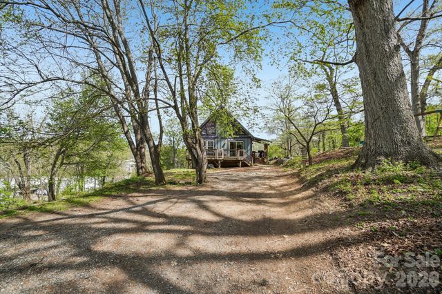 25 Moore Street, Woodfin, NC 28804