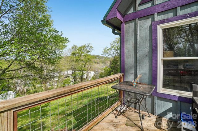 25 Moore Street, Woodfin, NC 28804