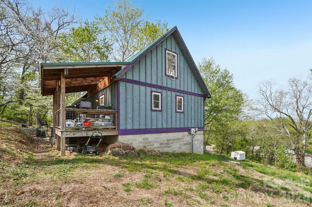 25 Moore Street, Woodfin, NC 28804