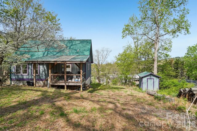 25 Moore Street, Woodfin, NC 28804