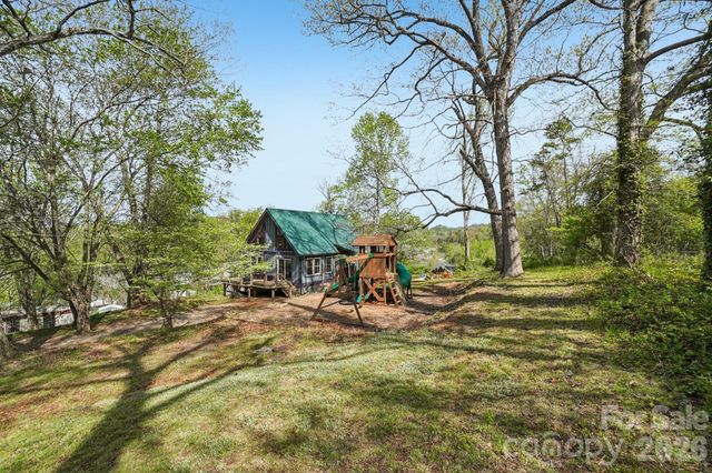 25 Moore Street, Woodfin, NC 28804
