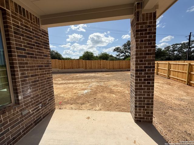 264 Mountain Oak, Castroville, TX 78009