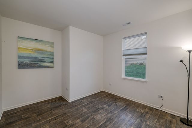 911 Darwin Street, North Aurora, IL 60542