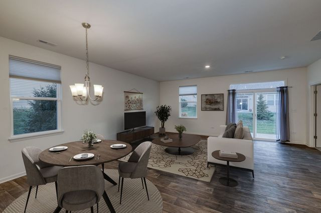 911 Darwin Street, North Aurora, IL 60542