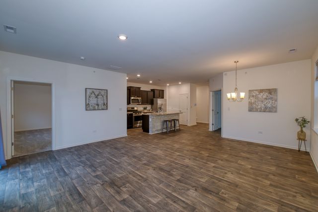 911 Darwin Street, North Aurora, IL 60542